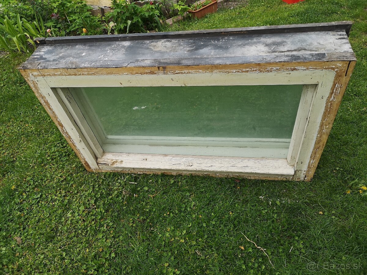 Okno 118x69x18 cm