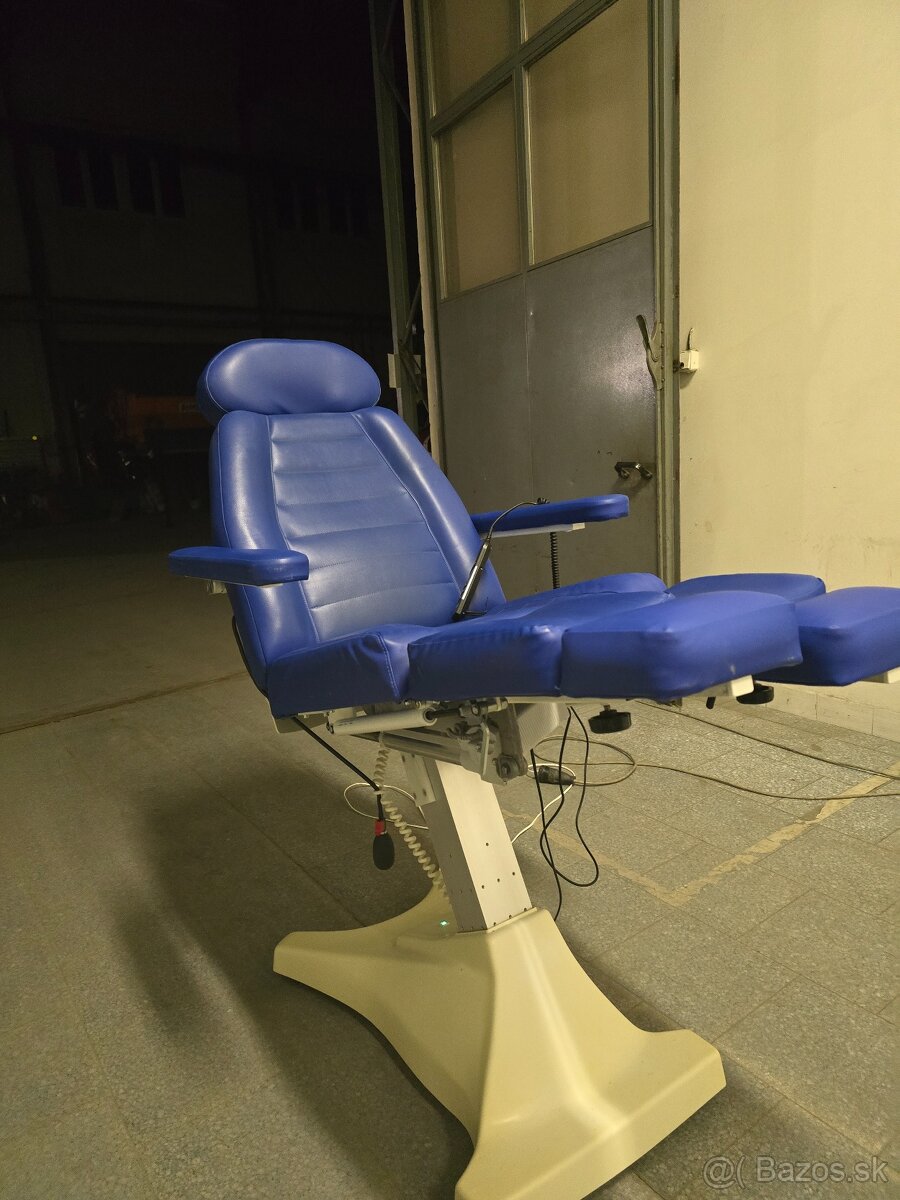 Elektrické Pedikérské křeslo modré 3motory