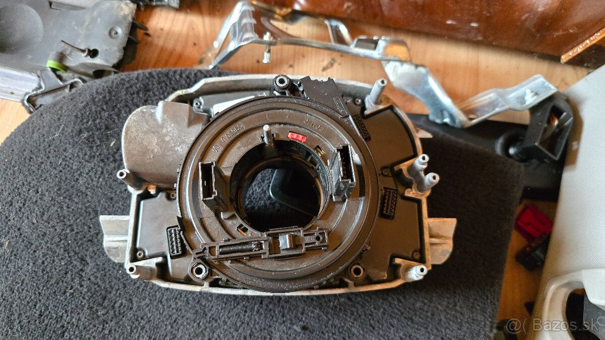 Bmw e60, e61 podvolantový krúžok