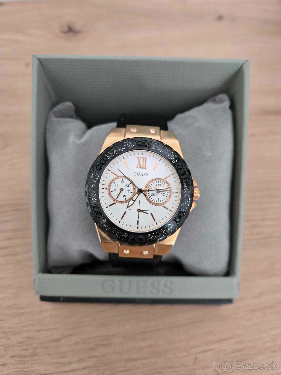 GUESS U0775L9