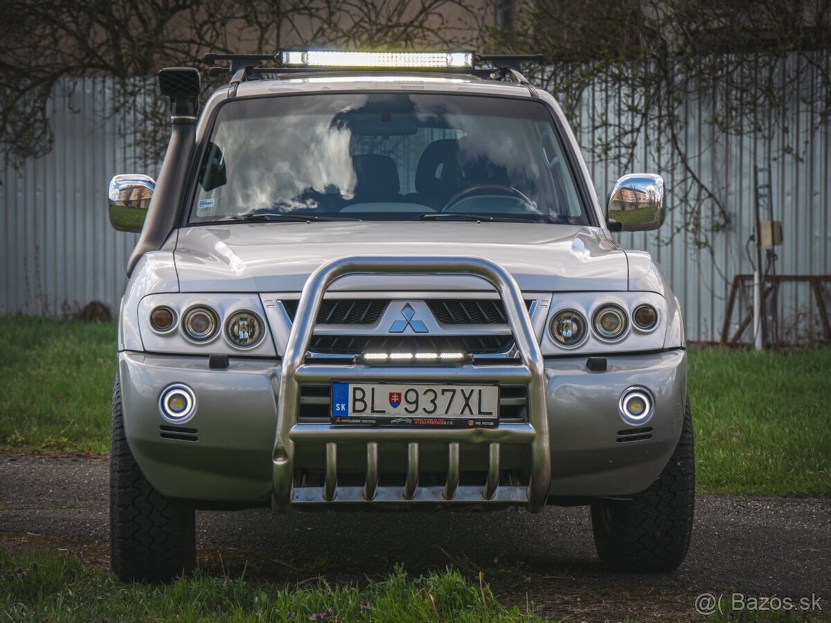 Svetla sport mitsubishi pajero