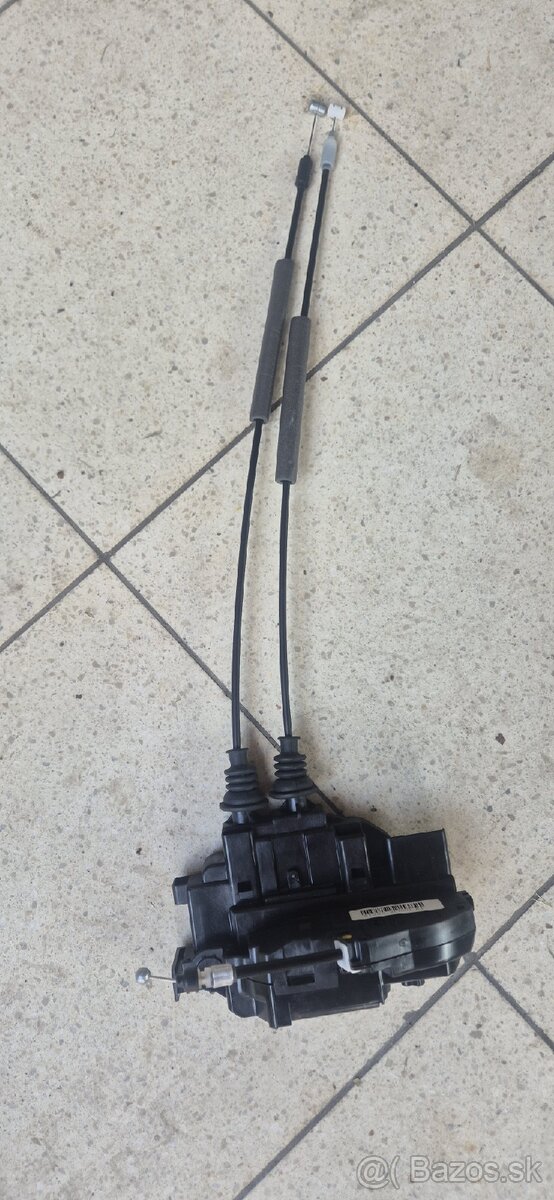 Zamok HYUNDAI 813202L030