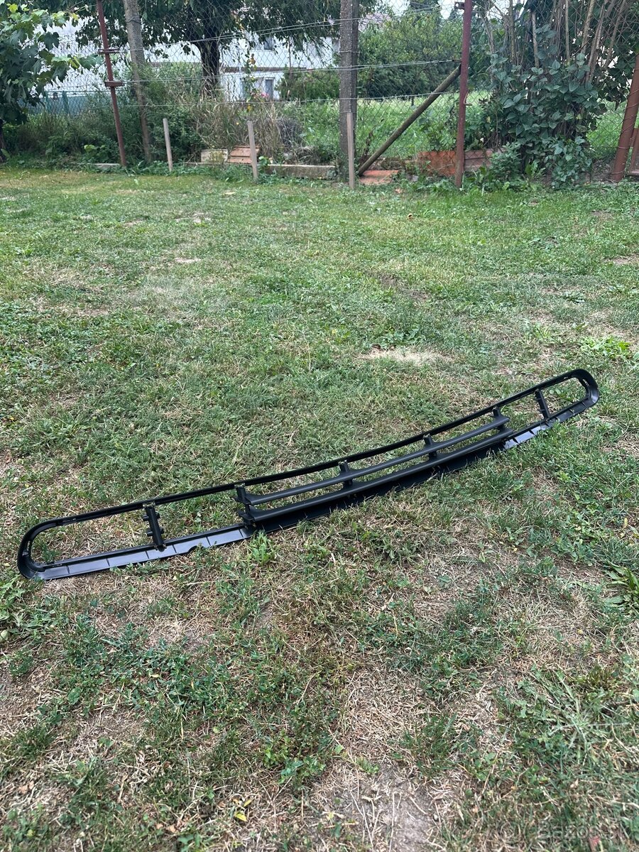 BMW E46 mriežka nárazkíka