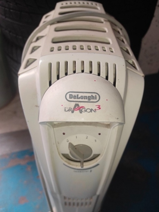 Elektrický olejový ohrievač DeLonghi