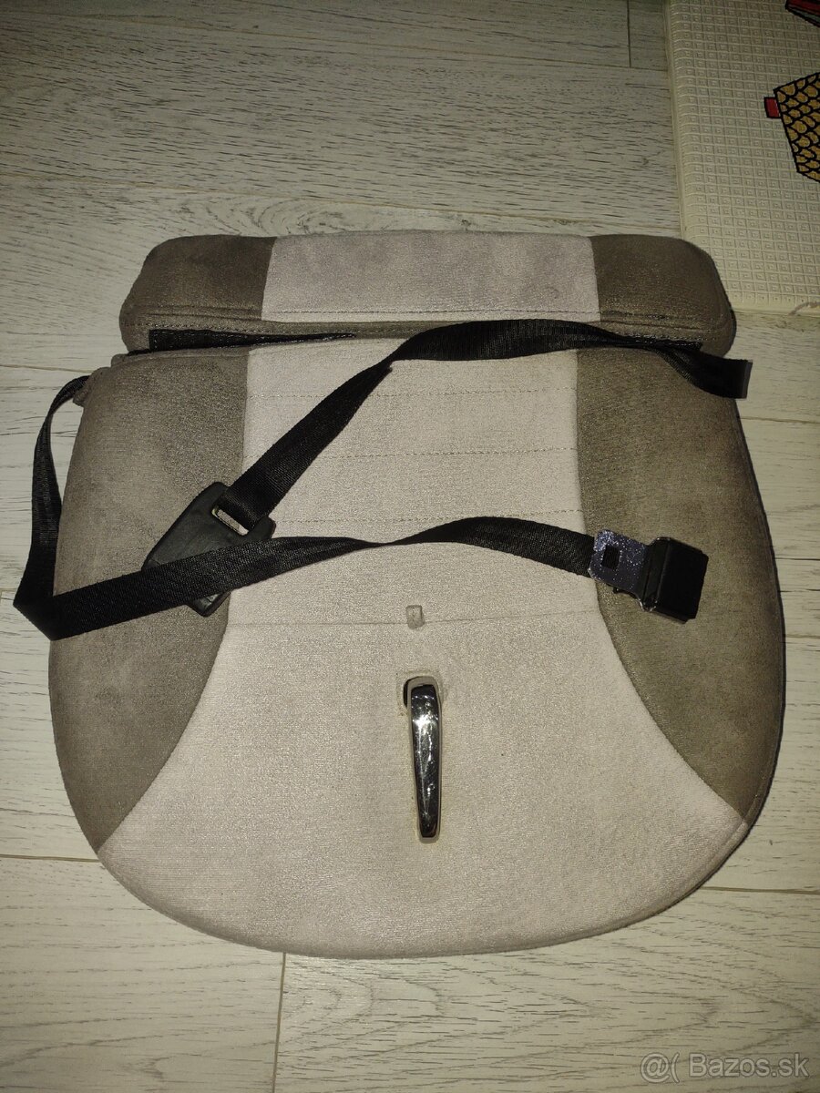 Bezpečnostný podsedak do auta pre tehotné