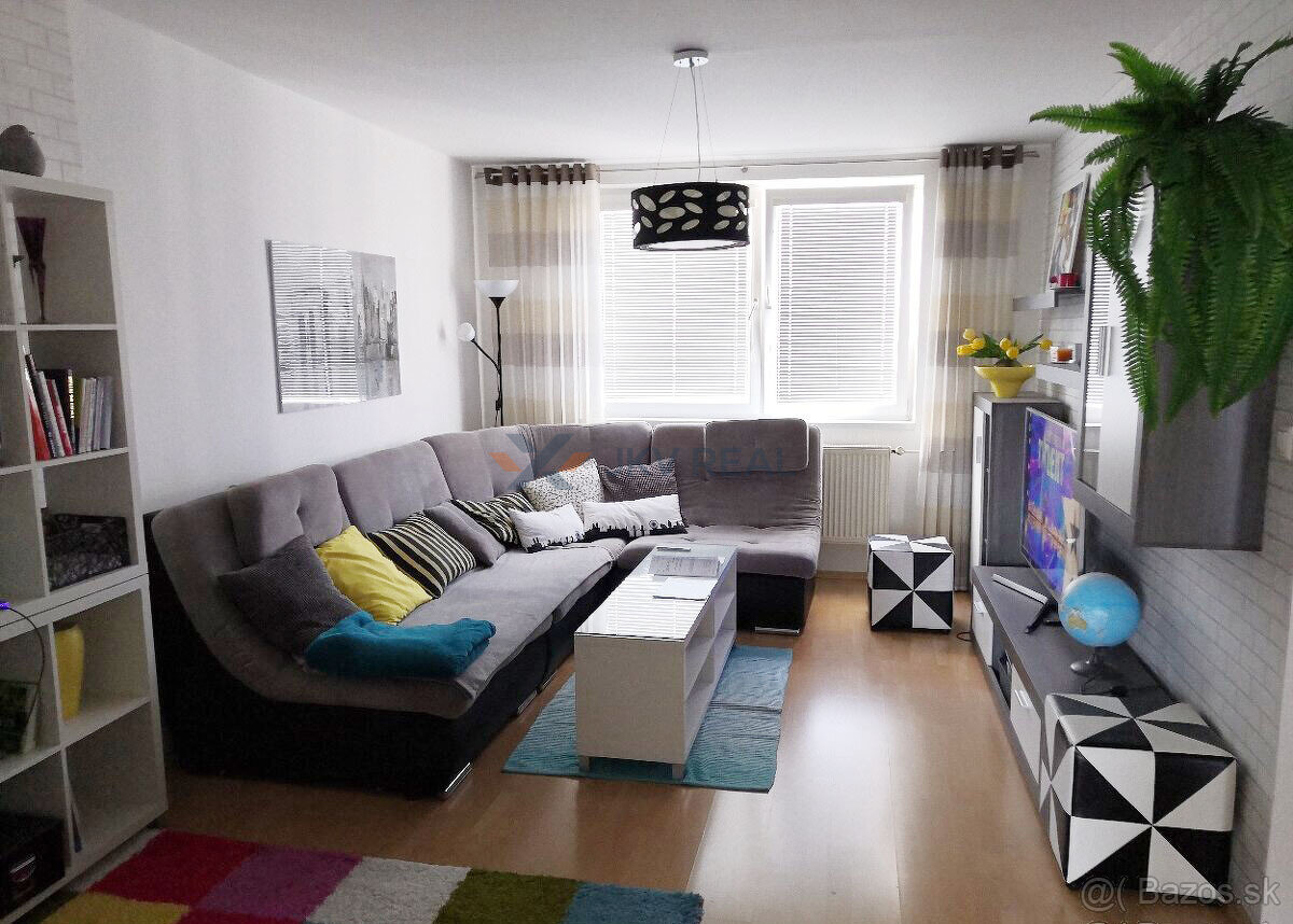 Predaj: Pekný 4-izbový Byt s Balkónom na J. Hollého, Michalo