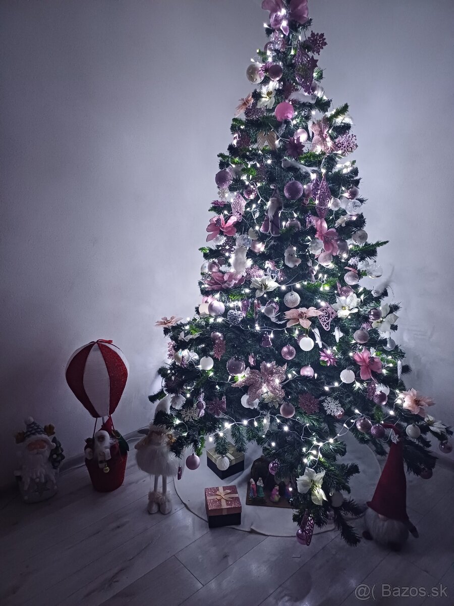 Umelý Vianočný stromček 250cm