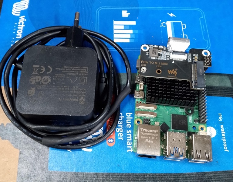 Raspberry pi5 8GB + nvme m2 shield + zdroj