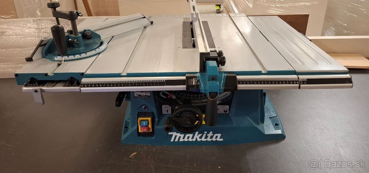 Stolová píla Makita MLT 100N