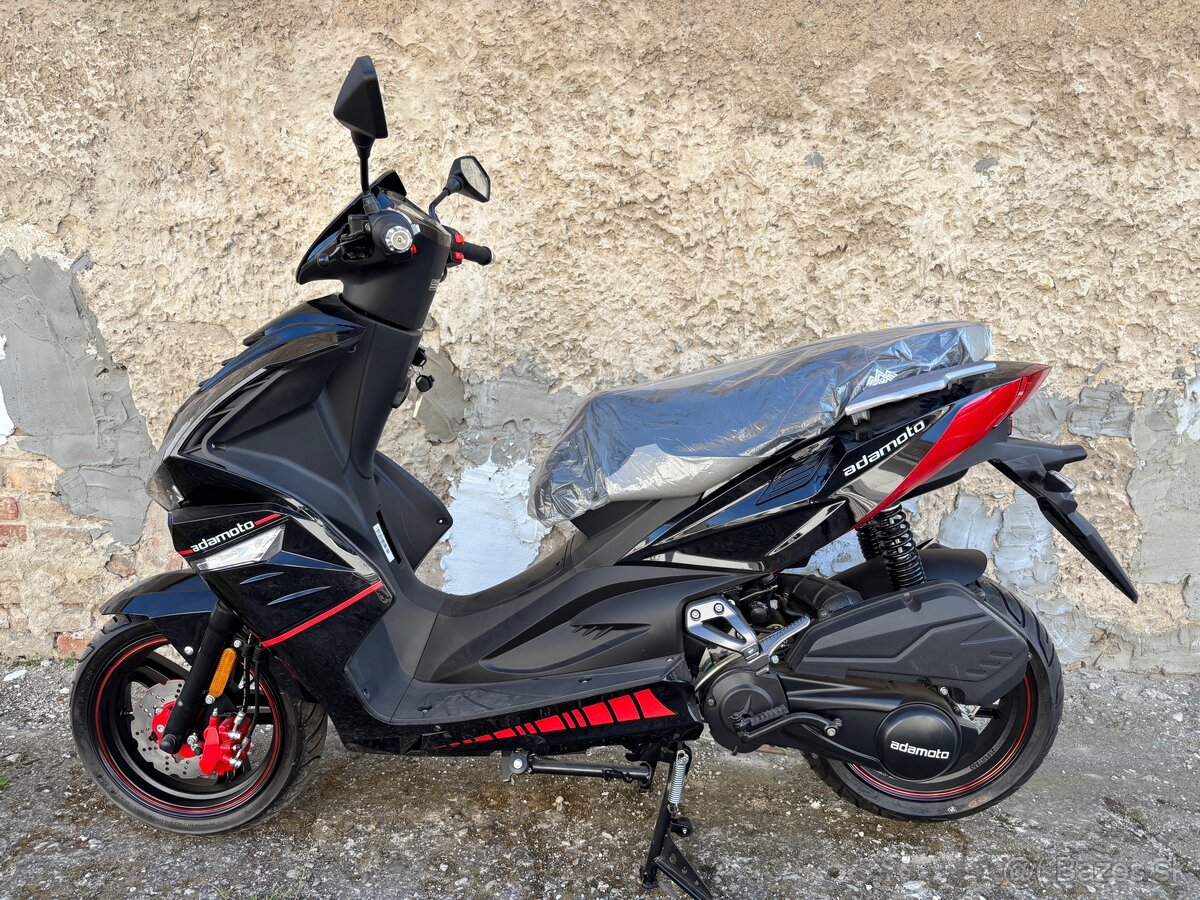 ADAMOTO MUSTANG 125i model 2026