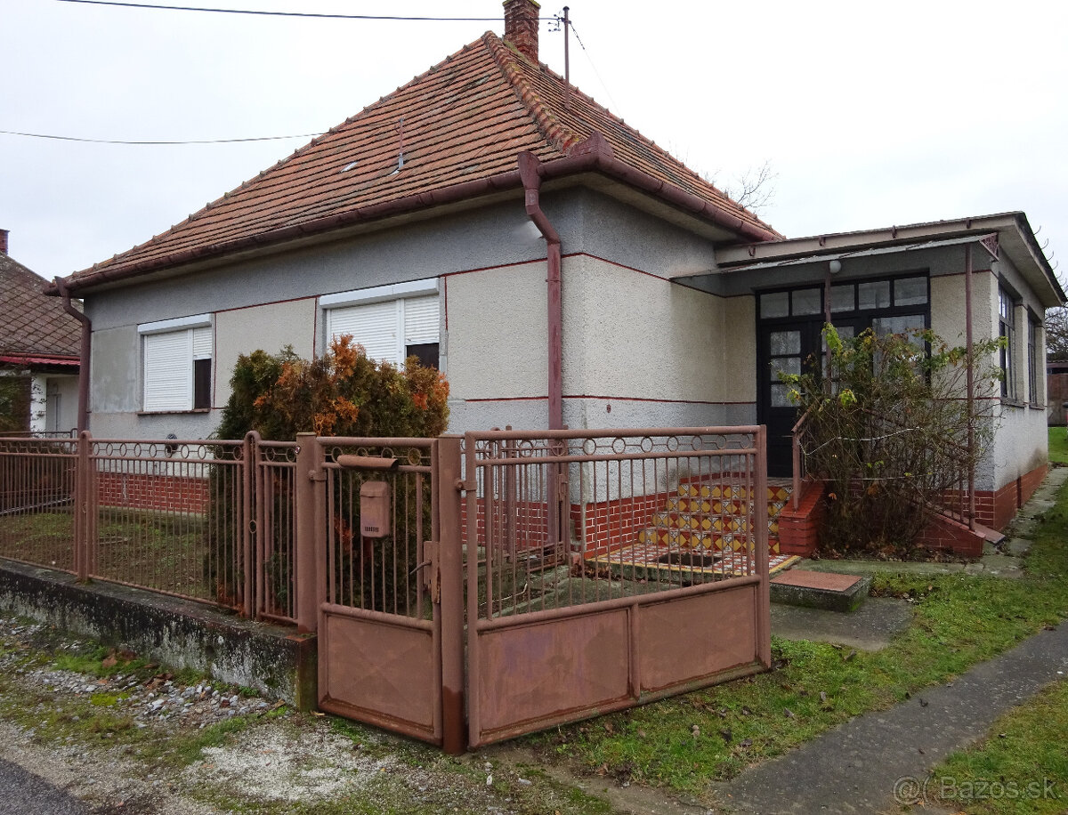 EXKLUZÍVNE, rod.dom štvorec na 6á pozemku, ihneď voľný