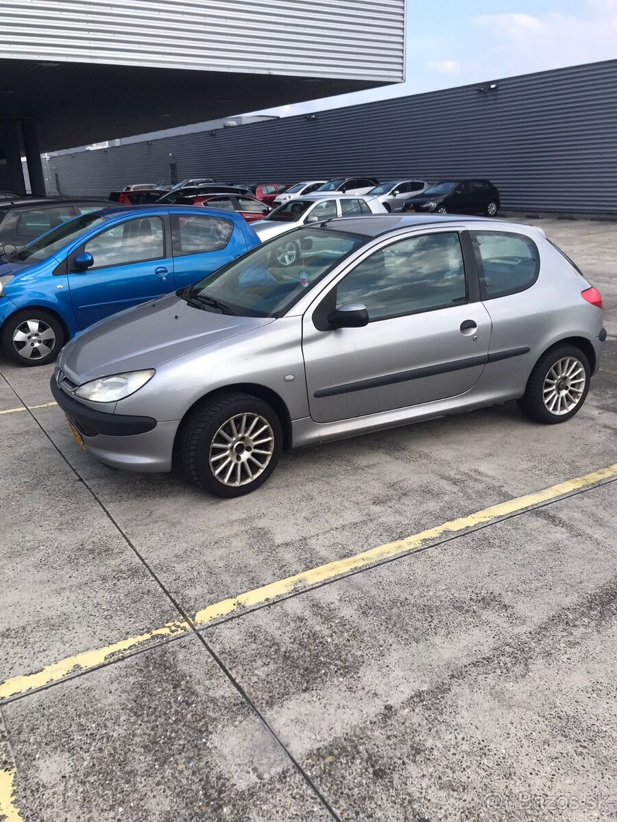 Predám Peugeot 206 bez papierou