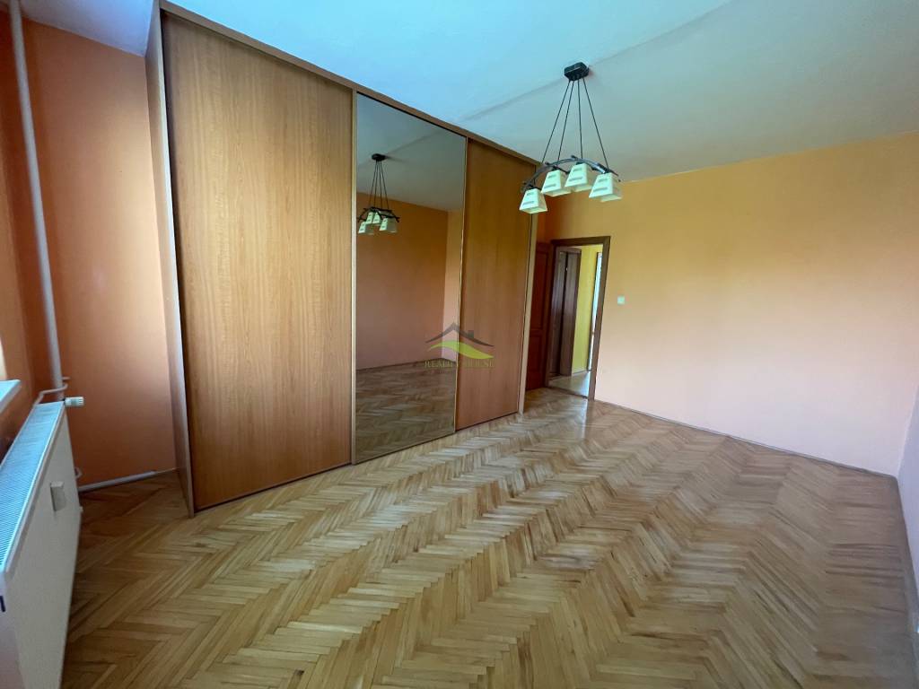 Príjemný veľký 3 izbový byt na Okružnej ulici - 84 m2