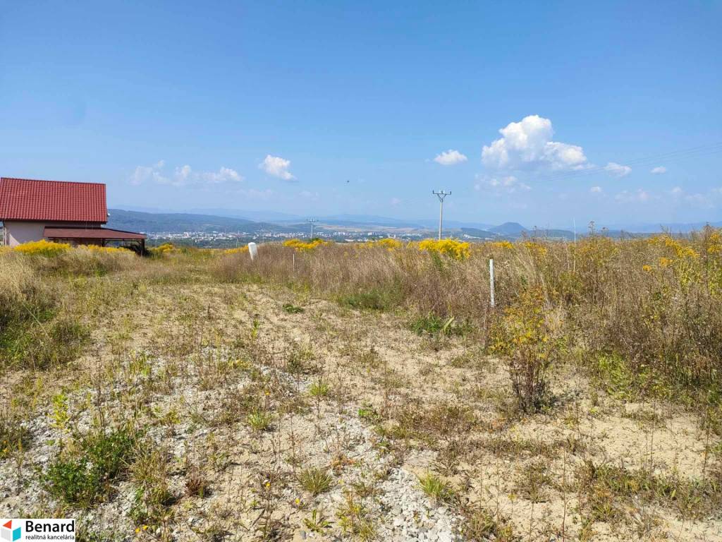 ZĽAVA MOŽNÁ STAVEBNÝ POZEMOK, 676 M2, IS V RIEŠENÍ, RUSKÁ NO