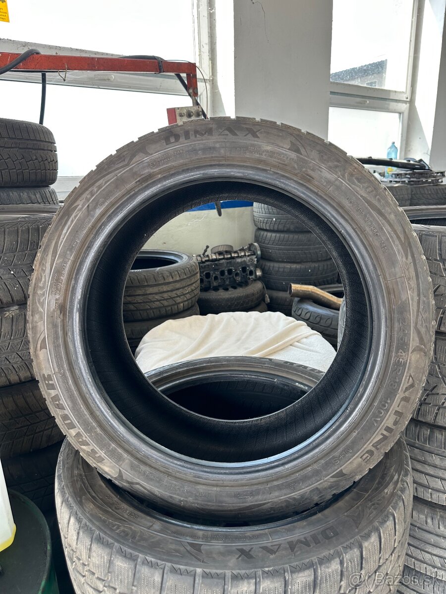 4ks 245/45 R18 rv2021 zimné Radar Dimax