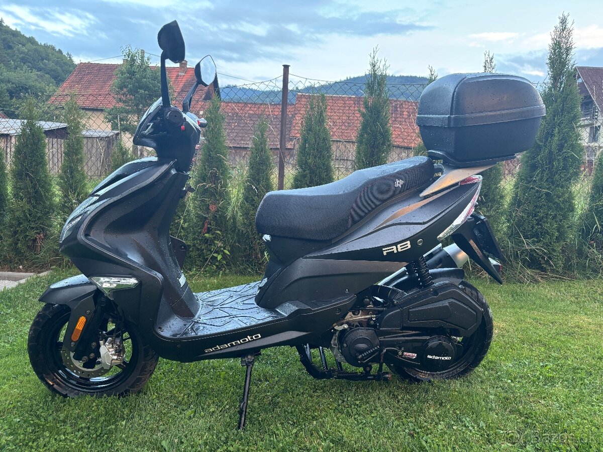 Adamoto 125 skuter
