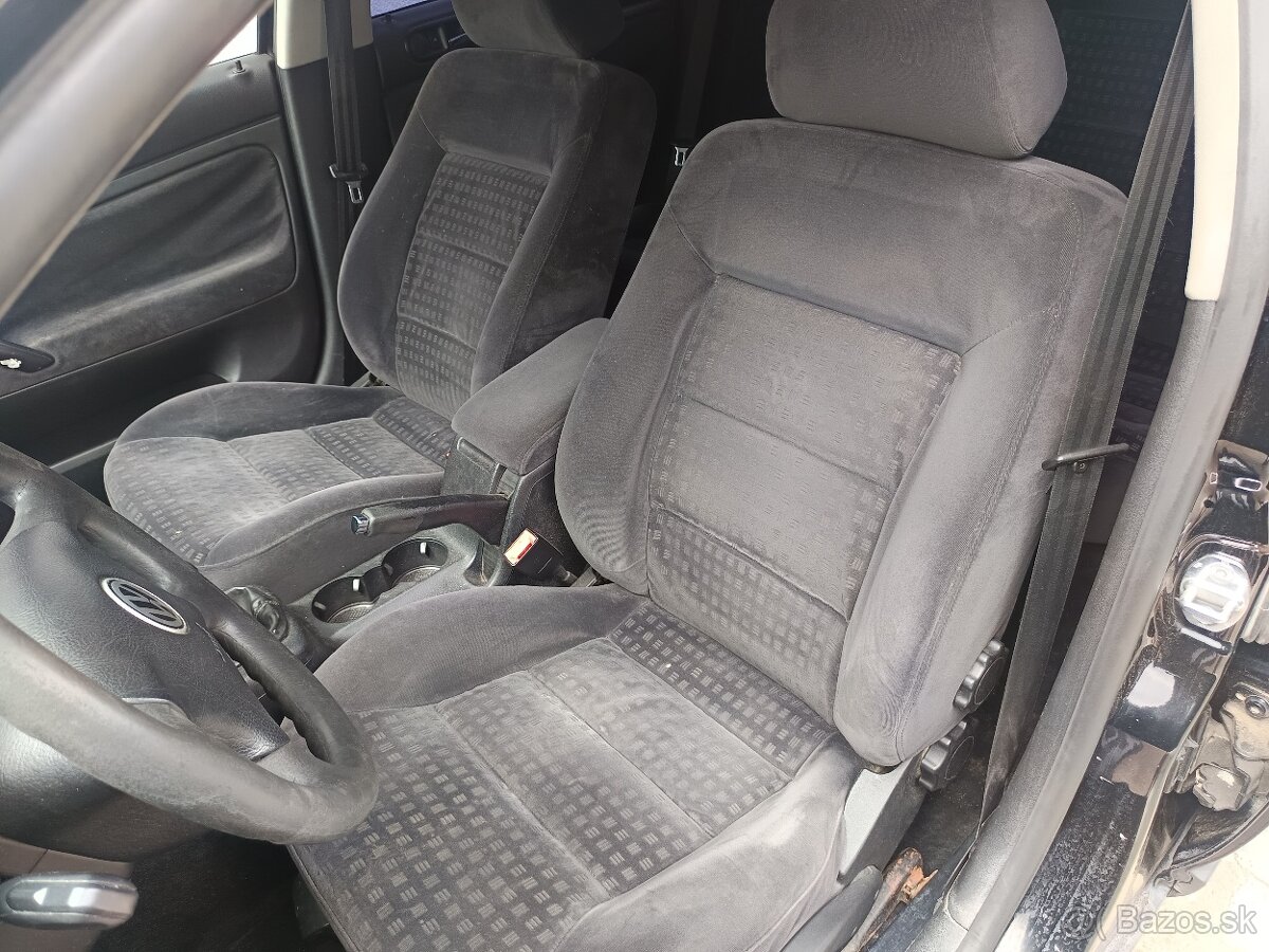 Volkswagen Passat B5.5 sedačky