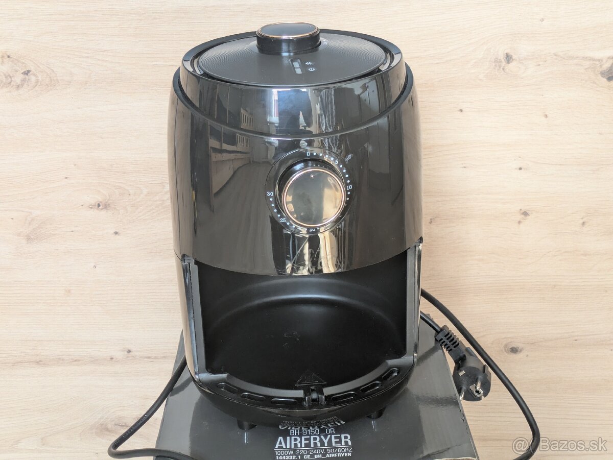 Fritéza BerlingerHaus s objemom 1,6 l a príkonom 1350 W