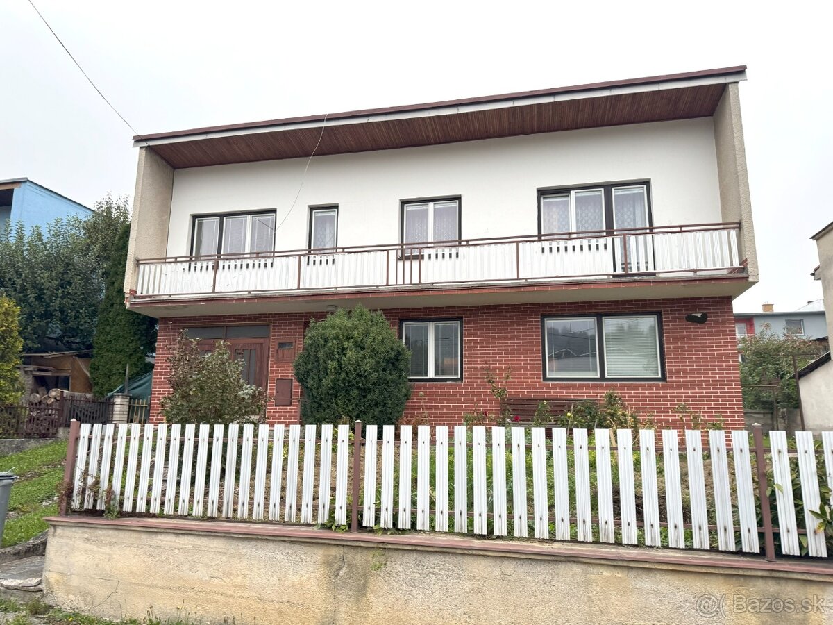 Na predaj tehlový RODINNÝ DOM v meste Tvrdošín, 574 m2