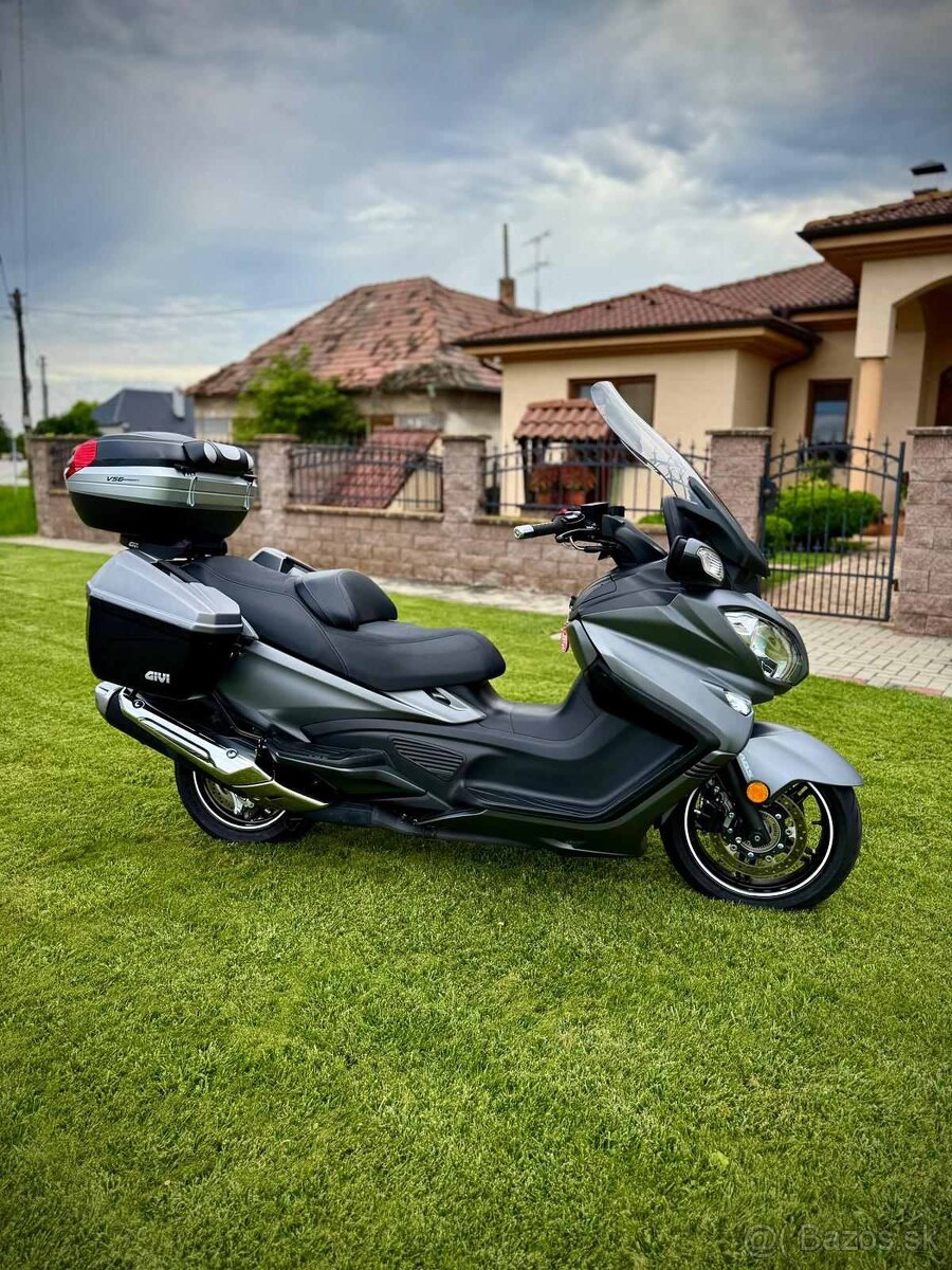 Suzuki Burgman 650