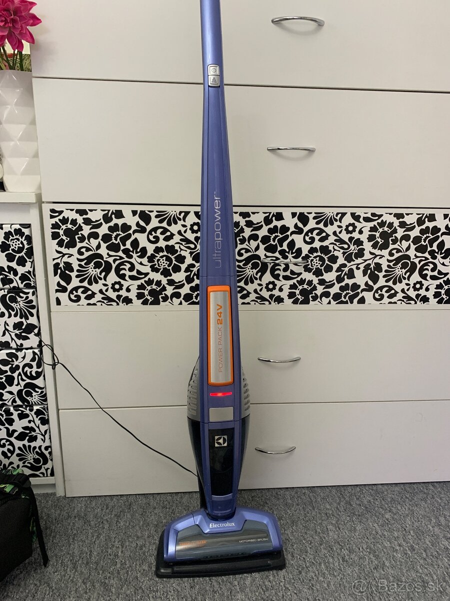Electrolux akumulatorový vysávač tyčový