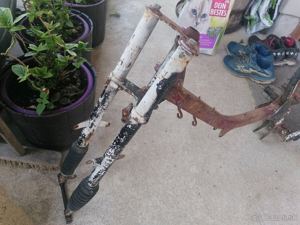 Predám rám s vidlicami na Jawa 20, 21, 05 pionier