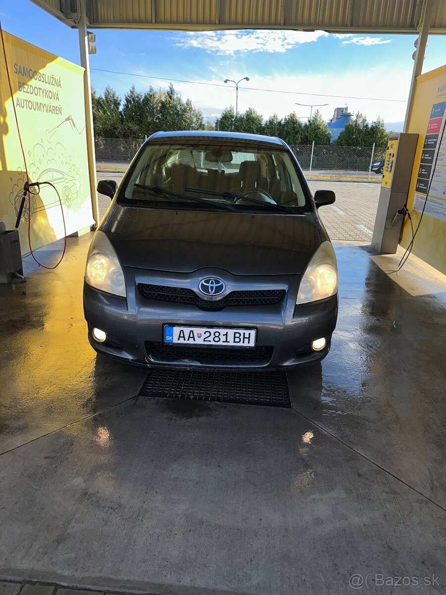 Toyota Corolla verso