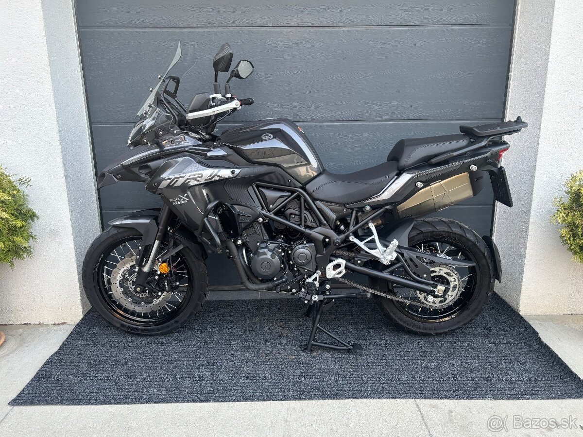 Benelli TRK 502 X ABS