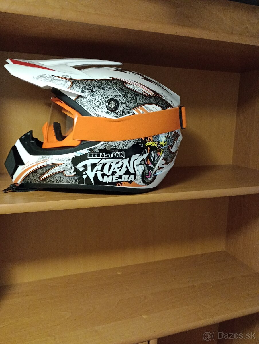 Predám prilbu,helmu