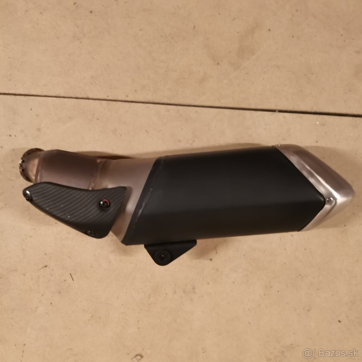 výfuk Ducati 939
