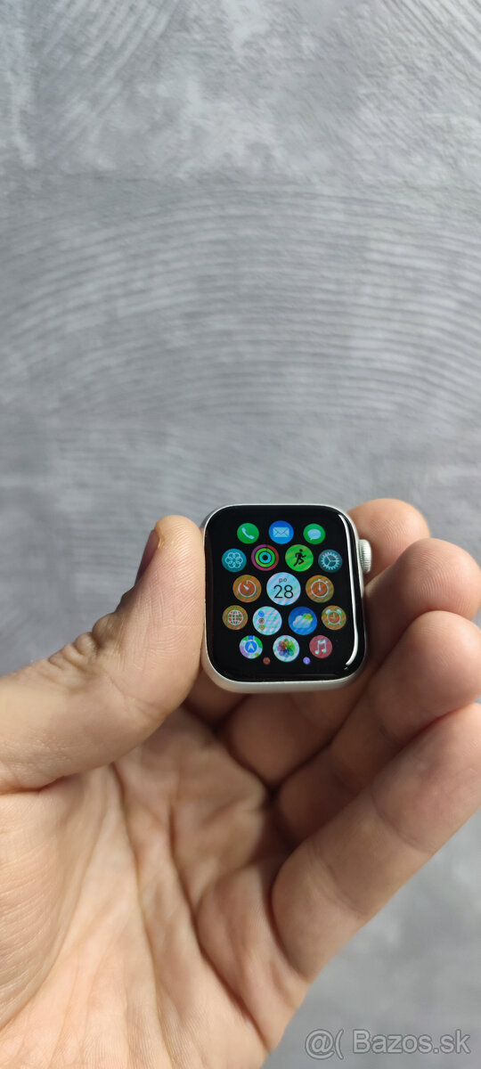 Apple Watch 4 40mm - Nová batéria