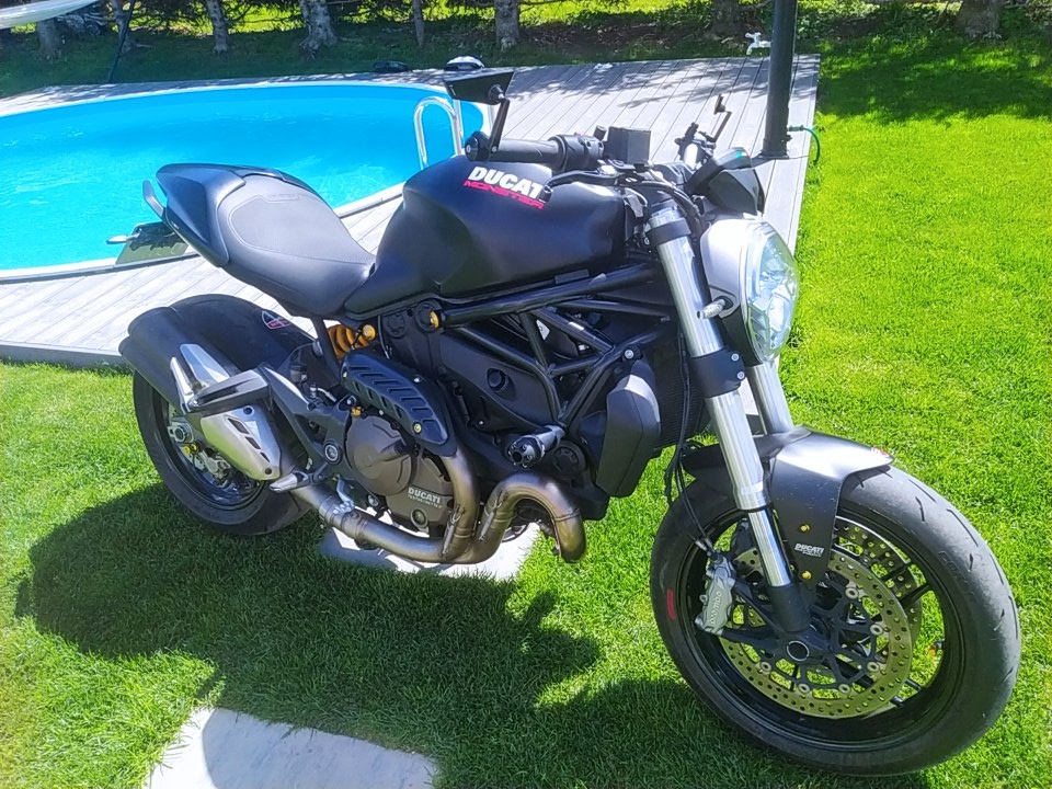 Ducati monster 821