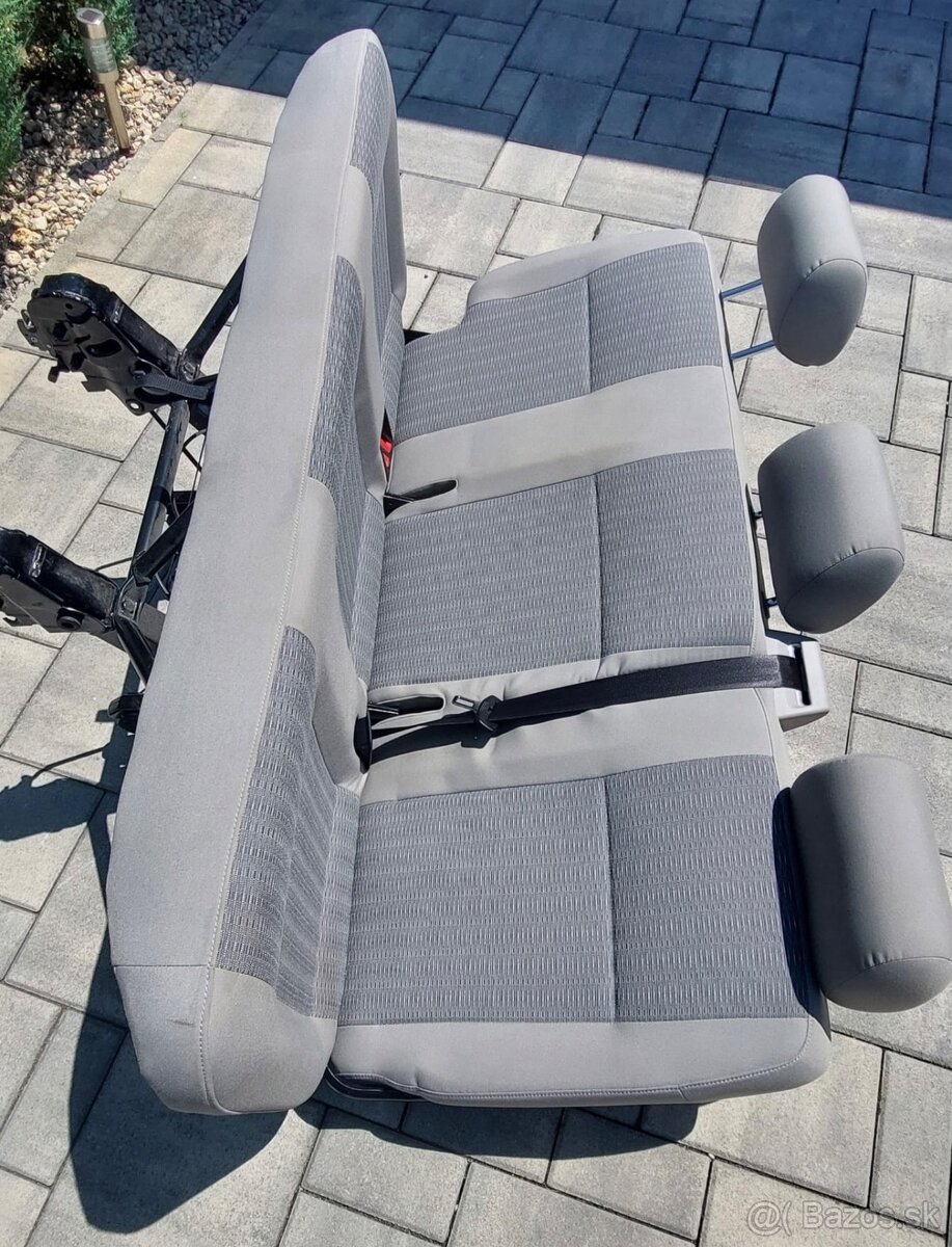 Lavica- trojmiestna Volkswagen Multivan