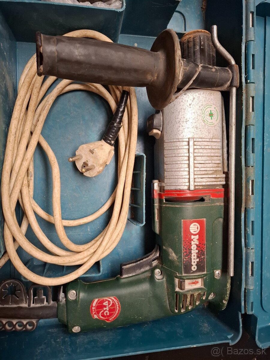 Príklepová vŕtačka sds plus metabo 750w