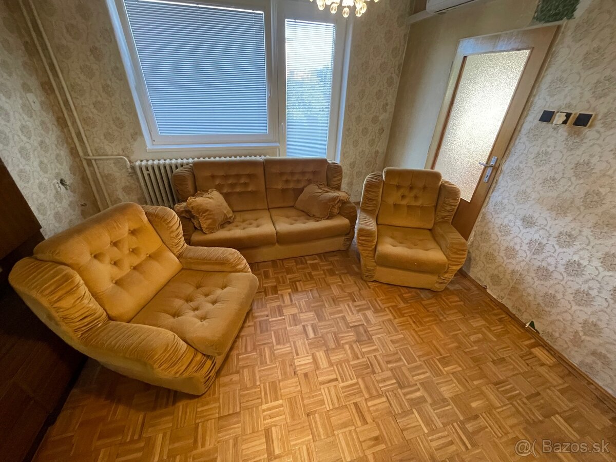 Darujem Gauč