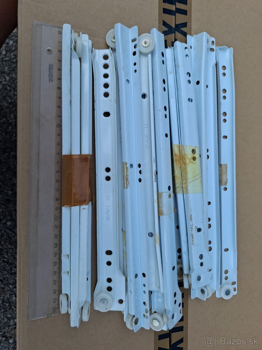 Darujem kolieskový výsuv šuflíka