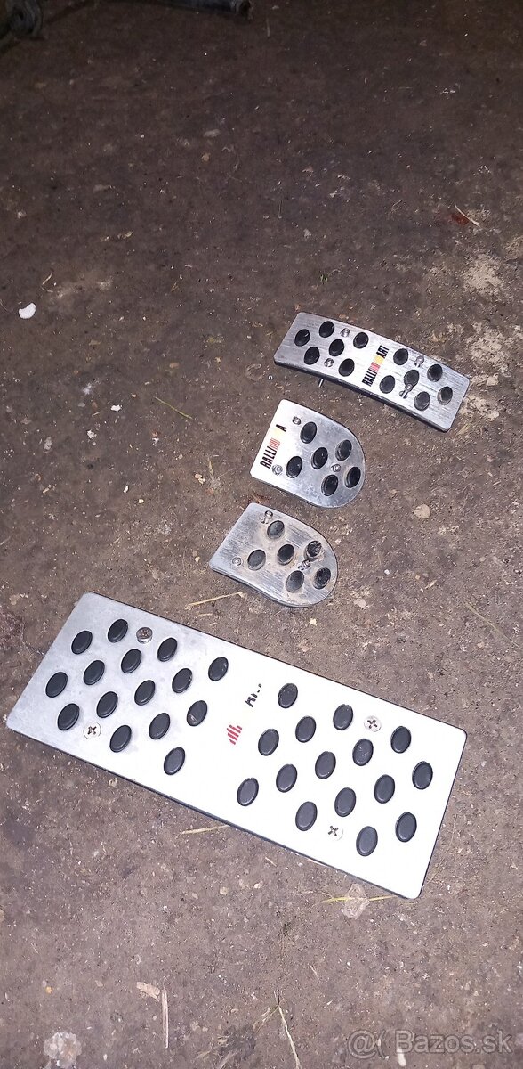 Sportovy volant ralliart+ hlinikove pedale