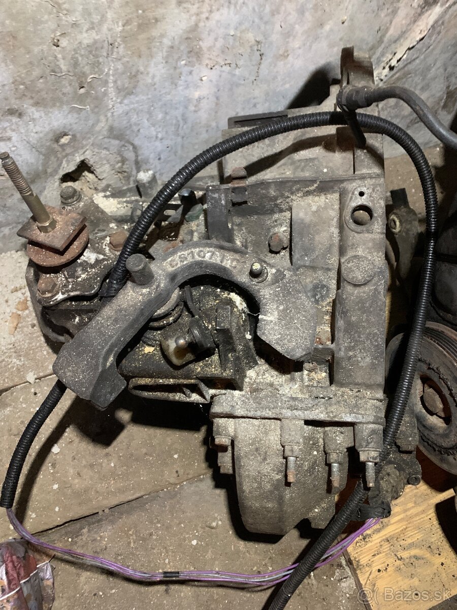 Predám prevodovku Peugeot 406