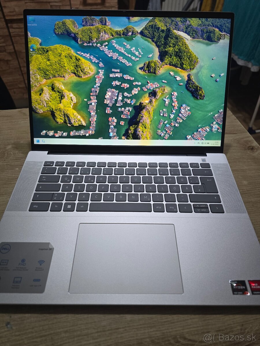 Velky 16 palcovy a Kovovy Dell Inspiron 16 5635 s procesorom