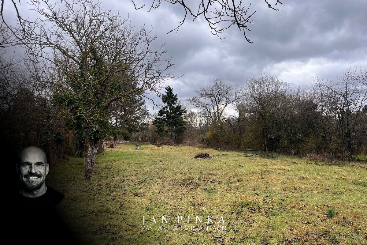 Pozemok v srdci Devínskeho Jazera