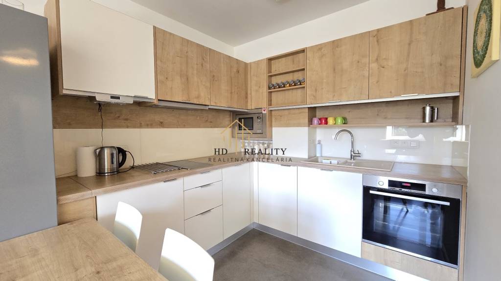 HD REALITY, Ponúka na Predaj 3-izbový apartmán s veľkou tera