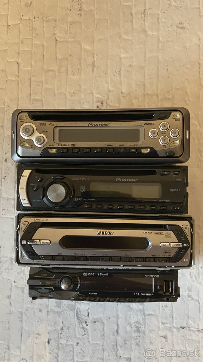 Autorádiá - viac kusov