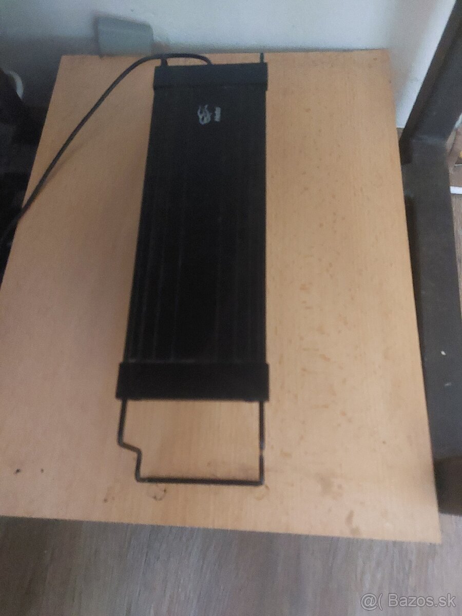 Predam WRB svetlo na akva.