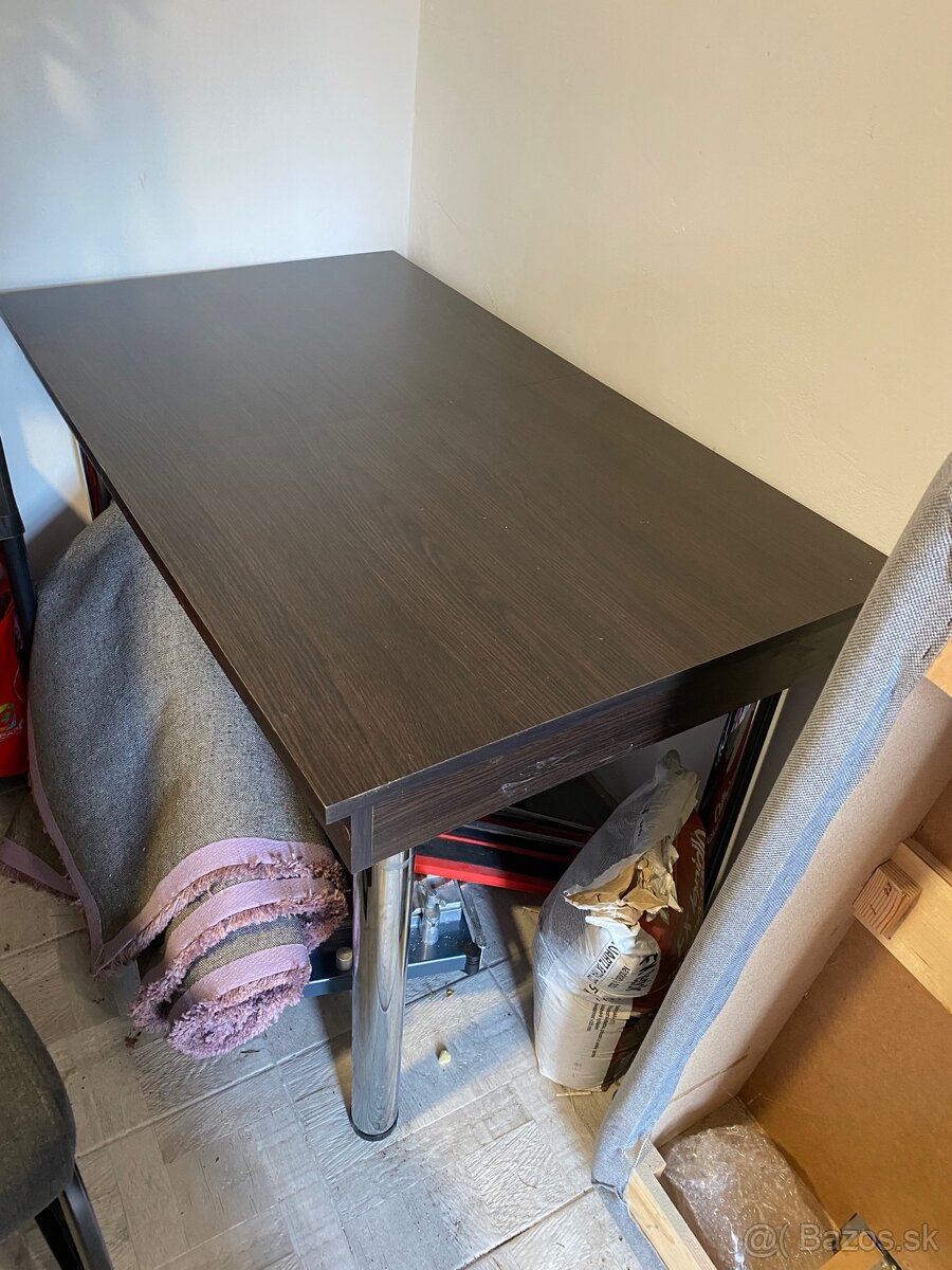 Jedálenský stôl + 4 stoličky