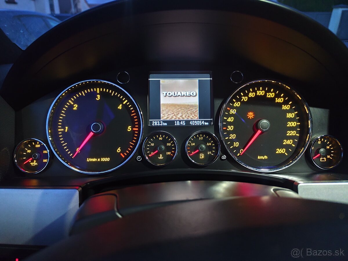 Budíky VW TOUAREG 2.5 TDI R5 AUTOMAT