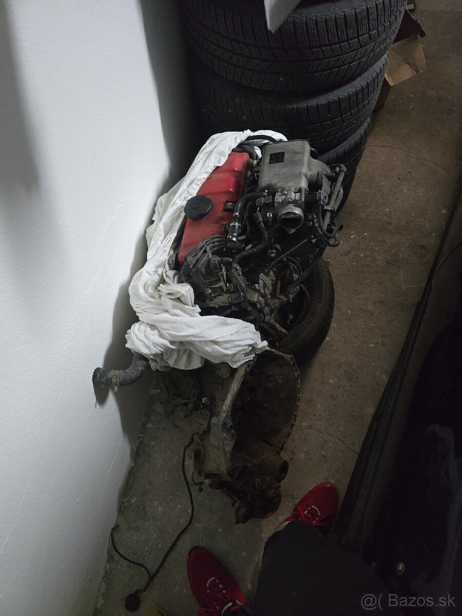Motor peugeot 106