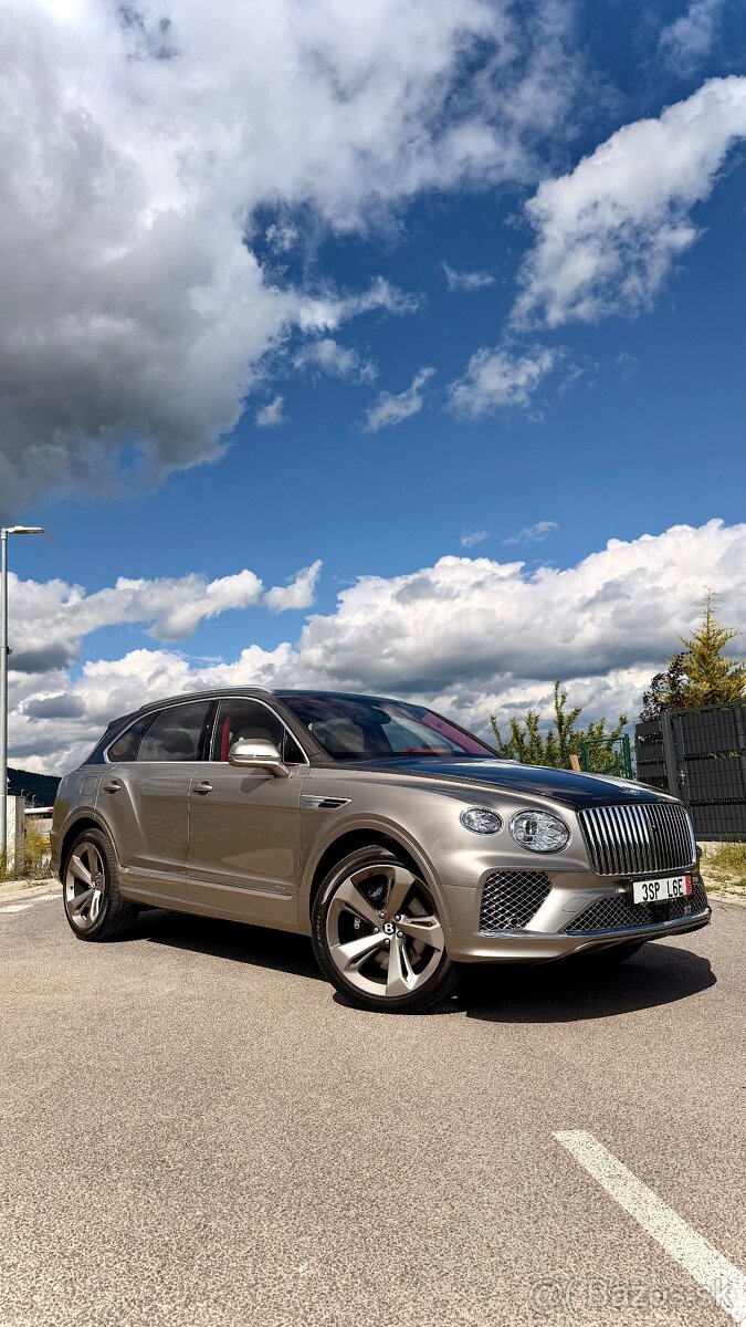Bentley Bentayga Azure 2025