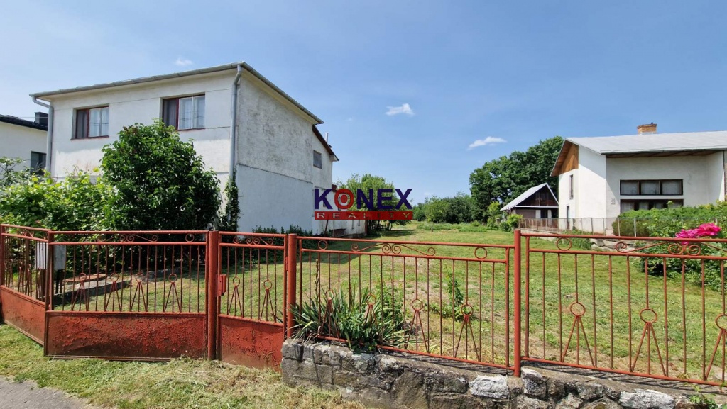 INVESTIČNÁ PRÍLEŽITOSŤ – RD a rozľahlý pozemok, Michalovce