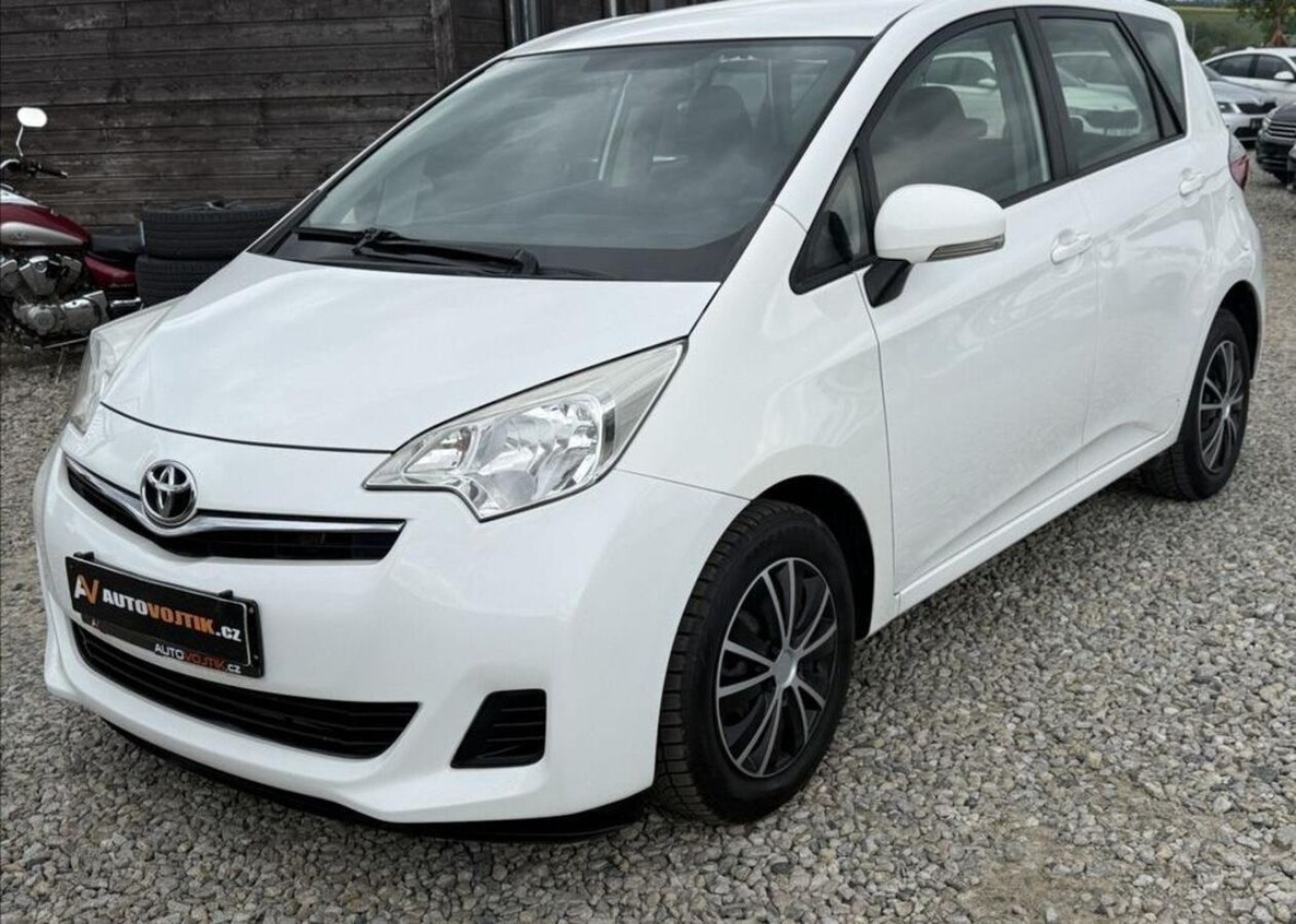 Toyota Verso 1,3 VVT-i 73kW KLIMA benzín manuál 73 kw