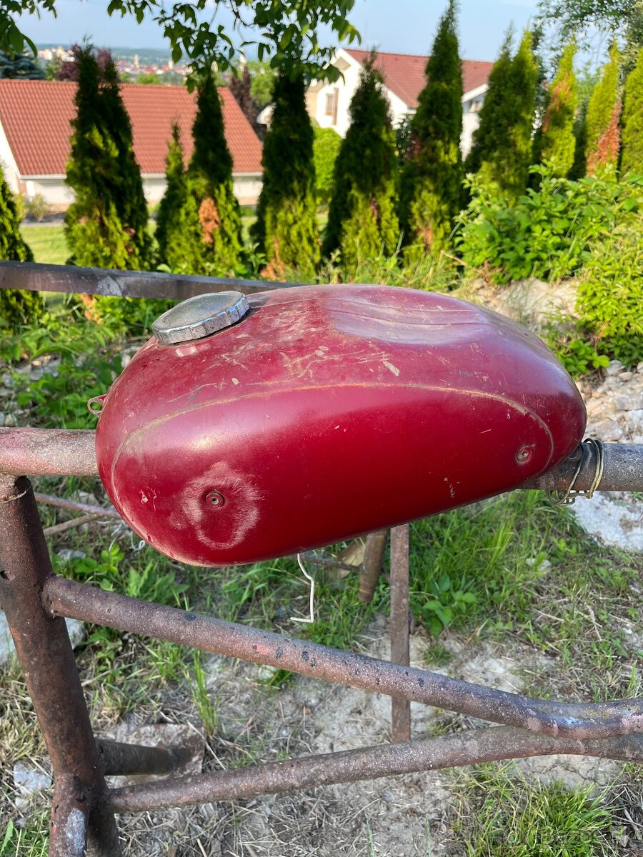 Predam nadrž na Jawa č.1